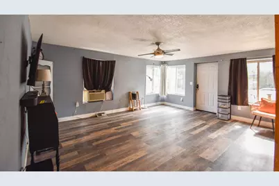 135 S Manning Street, Hillsdale, MI 49242 - Photo 5
