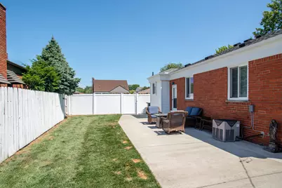 22225 Love Street, Saint Clair Shores, MI 48082 - Photo 5