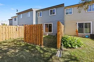 3422 Burbank Dr, Ann Arbor, MI 48105 - Photo 17