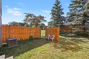 3422 Burbank Dr, Ann Arbor, MI 48105 - Photo 15