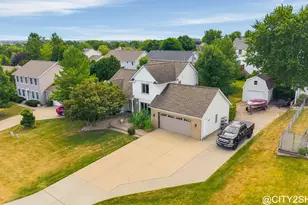 6719 Crown Point Dr, Hudsonville, MI 49426 - Photo 3