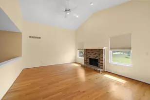 4562 Sycamore Dr, Ypsilanti, MI 48197 - Photo 11