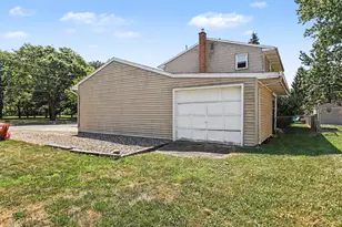 606 S Lincoln St, Charlotte, MI 48813 - Photo 25