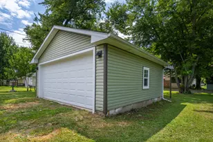 216 Congress St, Watervliet, MI 49098 - Photo 5