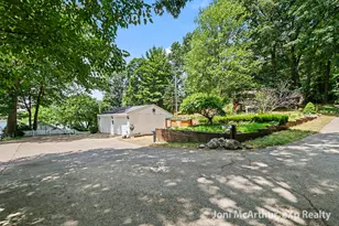 11613 Orchard Park Dr NE, Sparta, MI 49345 - Photo 29