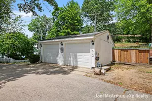 11613 Orchard Park Dr NE, Sparta, MI 49345 - Photo 27