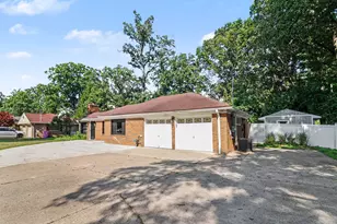 1127 S Brown St, Jackson, MI 49203 - Photo 3