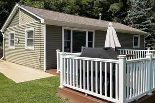 63166 Lakeshore Dr, Dowagiac, MI 49047 - Photo 3