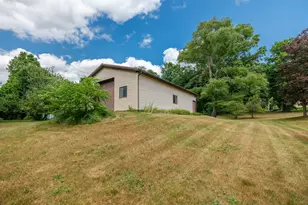 9169 N Riverview Dr, Kalamazoo, MI 49004 - Photo 25