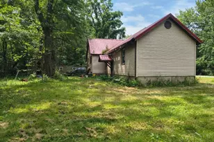 346 E 900 N, La Porte, IN 46350 - Photo 3