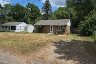 250 Limit St, Battle Creek, MI 49037 - Photo 1