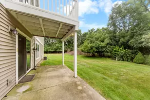516 Boulderstone Ln, Chelsea, MI 48118 - Photo 9