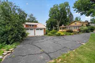 1318 E Michigan Ave, Albion, MI 49224 - Photo 9