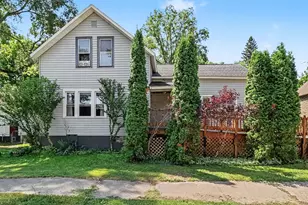 263 10th St, Manistee, MI 49660 - Photo 1