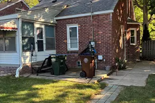 1846 Stanhope St, Grosse Pointe, MI 48236 - Photo 3