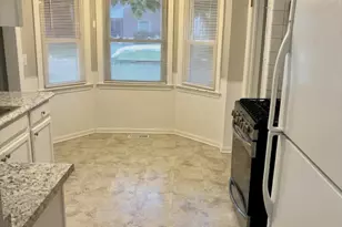 1846 Stanhope St, Grosse Pointe, MI 48236 - Photo 9