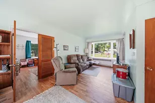 518 Garfield St, Jackson, MI 49203 - Photo 3