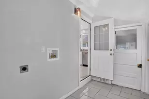 213 N Pleasant St, Jackson, MI 49202 - Photo 7