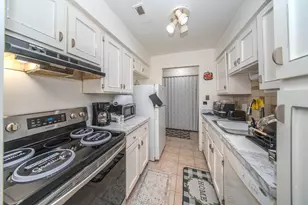 30078 W 12 Mile Rd, Farmington Hills, MI 48334 - Photo 11