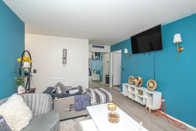 30078 W 12 Mile Road #99, Farmington Hills, MI 48334 - Photo 19