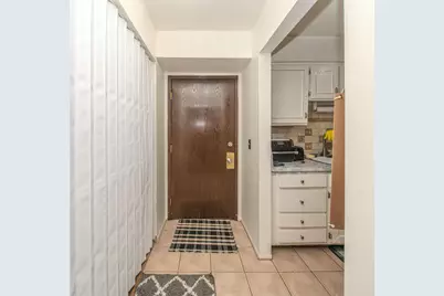 30078 W 12 Mile Road #99, Farmington Hills, MI 48334 - Photo 9
