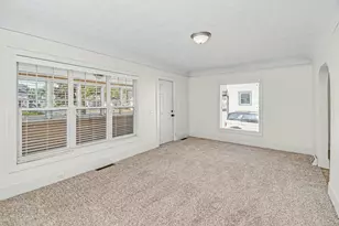 735 Eleanor St NE, Grand Rapids, MI 49505 - Photo 9