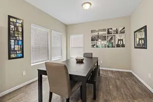2129 Kensington Park Cir, Holland, MI 49423 - Photo 7