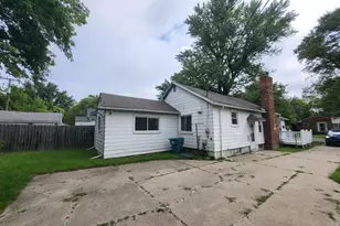 23077 Piper Ave, Eastpointe, MI 48021 - Photo 13