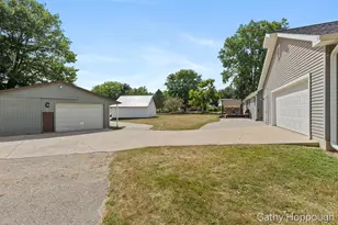 918 Emerald Cir, Lake Odessa, MI 48849 - Photo 49