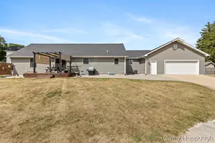 918 Emerald Cir, Lake Odessa, MI 48849 - Photo 39