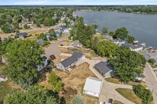 918 Emerald Cir, Lake Odessa, MI 48849 - Photo 53