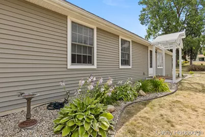 918 Emerald Circle, Lake Odessa, MI 48849 - Photo 5
