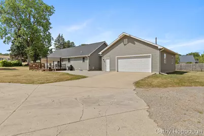 918 Emerald Circle, Lake Odessa, MI 48849 - Photo 41