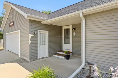 918 Emerald Circle, Lake Odessa, MI 48849 - Photo 7