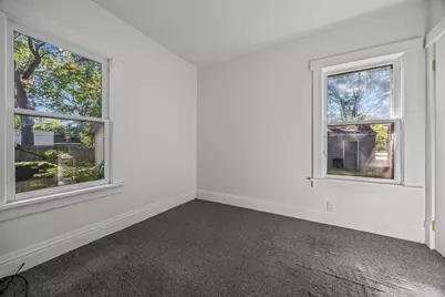 689 E Larch Avenue, Muskegon, MI 49442 - Photo 19