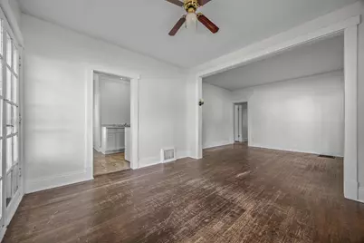 689 E Larch Avenue, Muskegon, MI 49442 - Photo 9