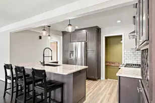 926 Woodlawn Ave, Royal Oak, MI 48073 - Photo 11