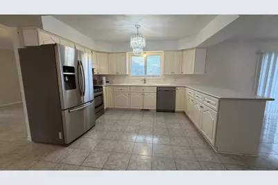 36868 Melbourne Drive, Sterling Heights, MI 48312 - Photo 13