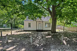 112 S Kenwood St, Muskegon, MI 49442 - Photo 7