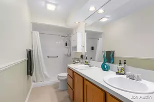 1845 Cross Bend St NE, Grand Rapids, MI 49505 - Photo 15