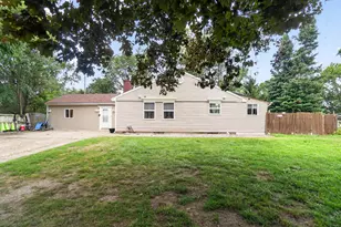 6140 Pinckney Rd, Pinckney, MI 48169 - Photo 1