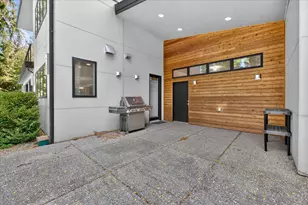 4061 Thornoaks Dr, Ann Arbor, MI 48104 - Photo 49