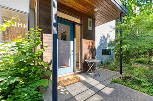 4061 Thornoaks Dr, Ann Arbor, MI 48104 - Photo 9