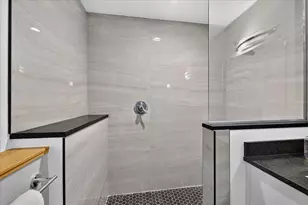 4061 Thornoaks Dr, Ann Arbor, MI 48104 - Photo 23
