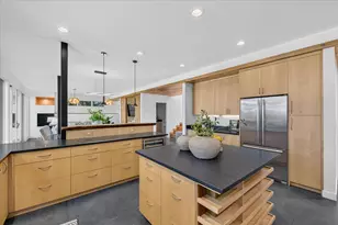 4061 Thornoaks Dr, Ann Arbor, MI 48104 - Photo 19