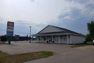 5177 W Us-10, Ludington, MI 49431 - Photo 1