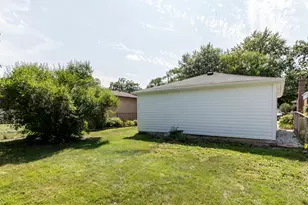 3985 Harding St, Dearborn Heights, MI 48125 - Photo 9