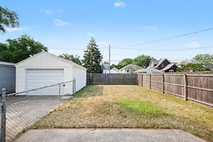 360 W 18th St, Holland, MI 49423 - Photo 29