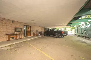 921 E Huron St, Ann Arbor, MI 48104 - Photo 5
