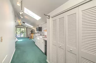 921 E Huron St, Ann Arbor, MI 48104 - Photo 7